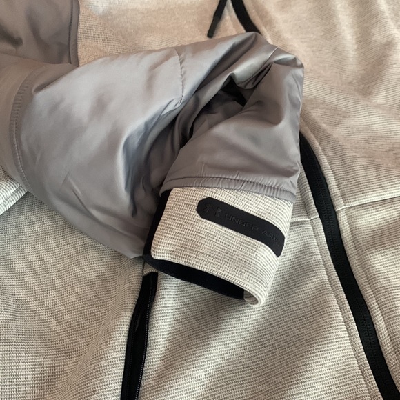 Sz. S mens Under Armour jacket - Picture 6 of 6